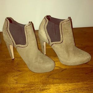 Circus by Sam Edelman Olive Green Booties